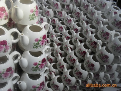 景德鎮市文維工藝陶瓷廠 廠家直銷電熱水壺壺身、保溫杯與陶瓷制品